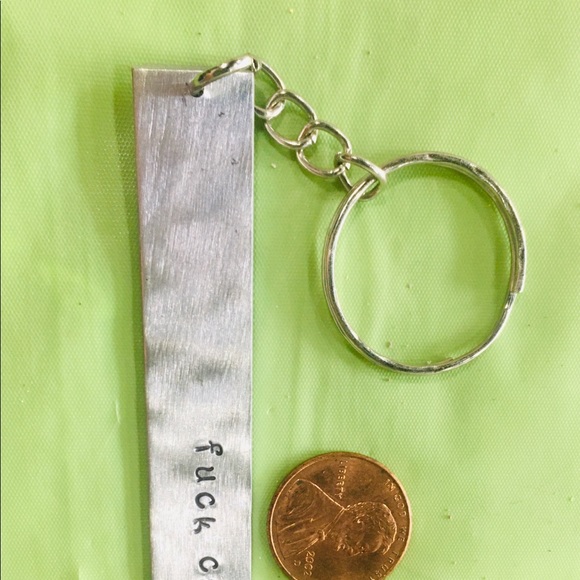 F Cancer Survivor Keychain - Picture 3 of 3